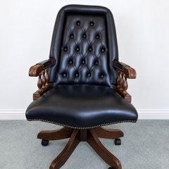 Vintage Chesterfield Mountbatton leather office chair