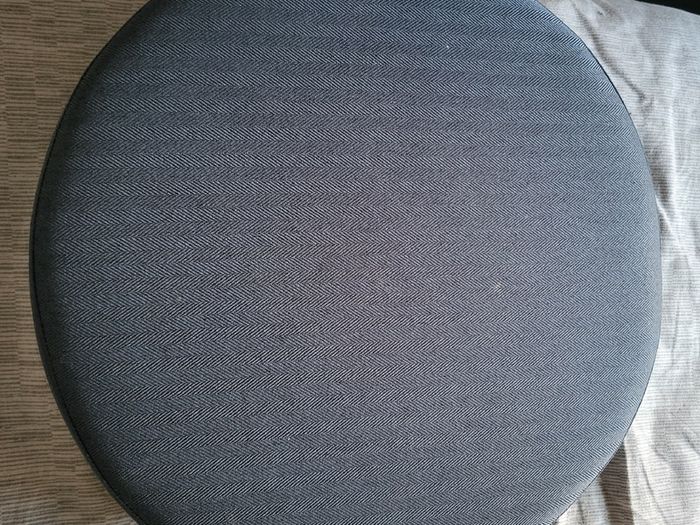 Floor cushion