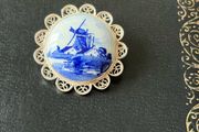 Delft vintage silver brooch