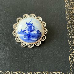Delft vintage silver brooch
