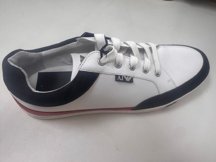 Armani Bnwt Trainers Runners shoes sneakers Size 9.5