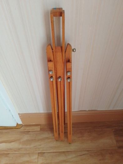 Easel