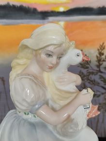 Vintage Coalport porcelain figurine Goose Girl