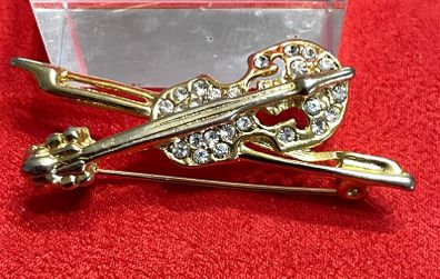 Brooch violin with rhinestones