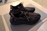 mens runners yeezy size 10.5