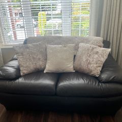 2 seater sofa & 2 armchair's
