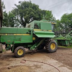 Combine Harvester John Deere 1075