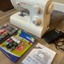 Singer sewing machine Image 8