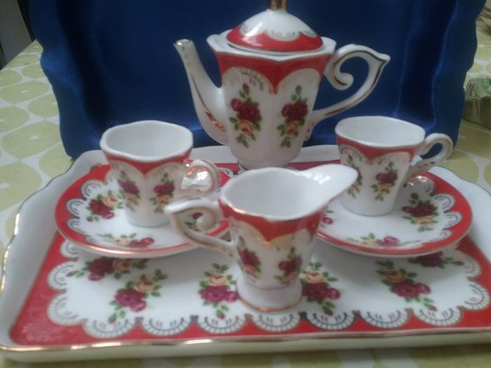 Miniature tea set