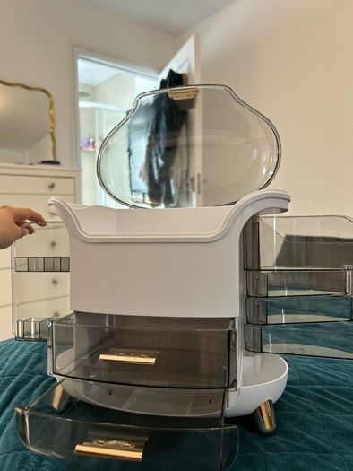 Makeup Vanity