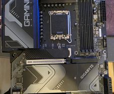 Gigabyte z790 gaming x ax Motherboard