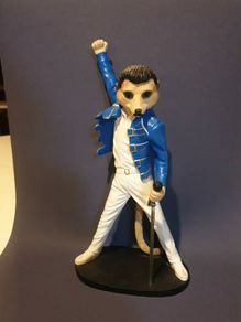 statue freddie Mercury MeerKat