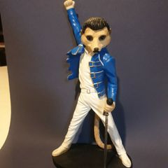statue freddie Mercury MeerKat