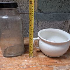 Sweet jar and chamber pot