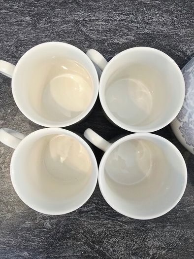 Tea Set "Free to take away"