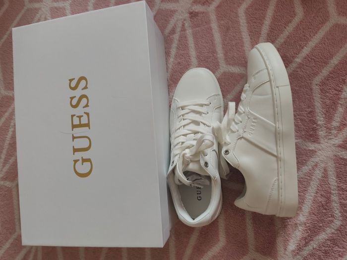 Guess sneakers unisex white