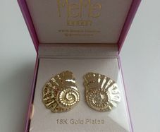 18K Gold-Plated Shell Earrings MeMe London