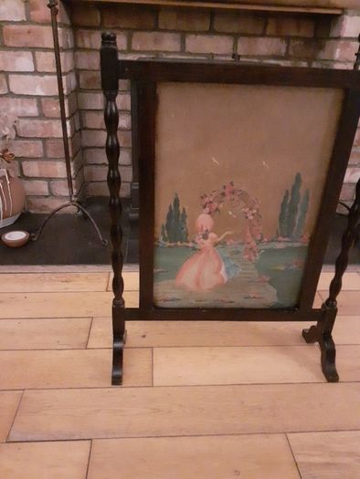 Antique fire guard.