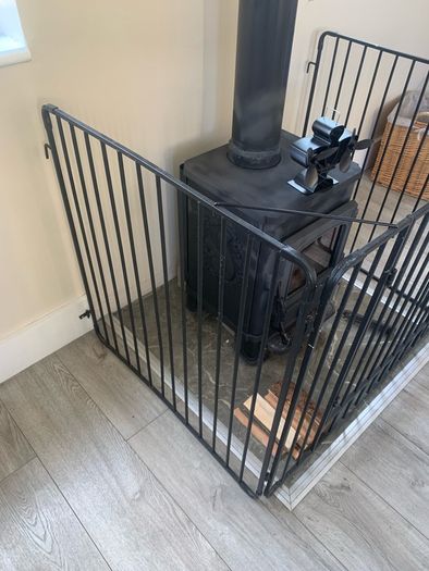 Stove surround guard