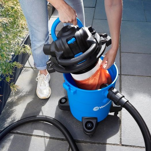 WD18 AG+ Garden & Artificial Grass Vacuum Cleaner with Detachable Handheld Garden Leaf Blower. Outdoor Wet & Dry Vacuum for Astroturf, Patios, Decking and Outdoor Areas. 1500W, 18 Litre