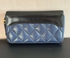 chanel Gabrielle Navy black Small zip wallet Retail 990 Euro