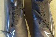 Nike Phantom junior football boots