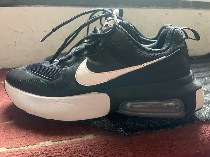 Nike Air Max size 7