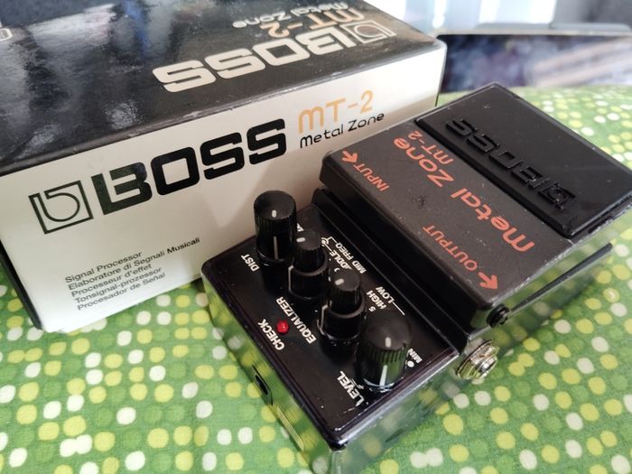 Boss metal zone mt2
