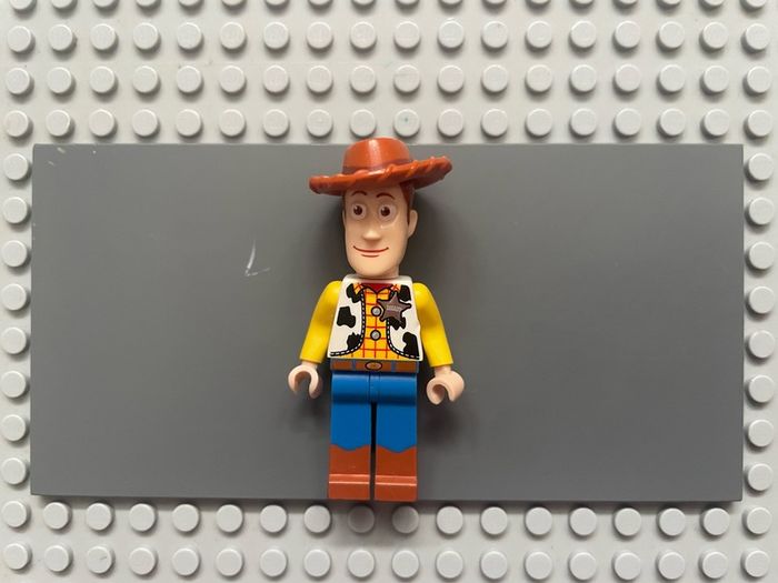 lego Toy Story toy003 Woody minifigure- Long Legs, Grin
