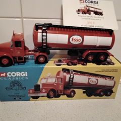Model  corgi  esso  truck and trailer 1.50  scale