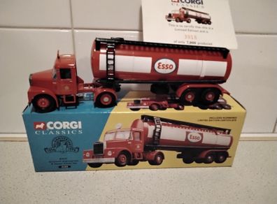 Model  corgi  esso  truck and trailer 1.50  scale