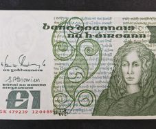 Ireland 1 Pound 1989 Queen Medb (FGK) Banknote