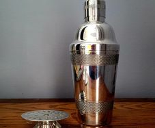 Art deco silverplate cocktail shaker