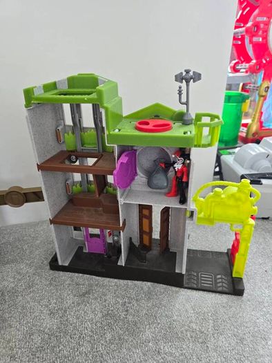 Imaginext DC Super Friends Gotham City Jail playset.