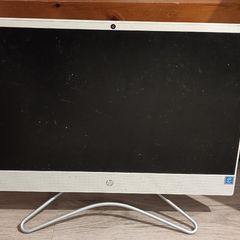 HP 22`` All-in-One Desktop PC  Full HD  Windows 10