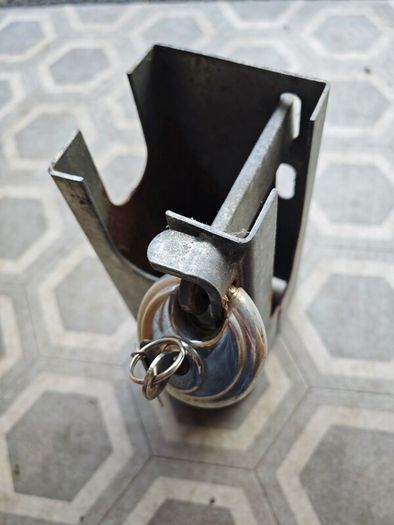 Trailer Hitch Lock / Coupling Lock with Keys