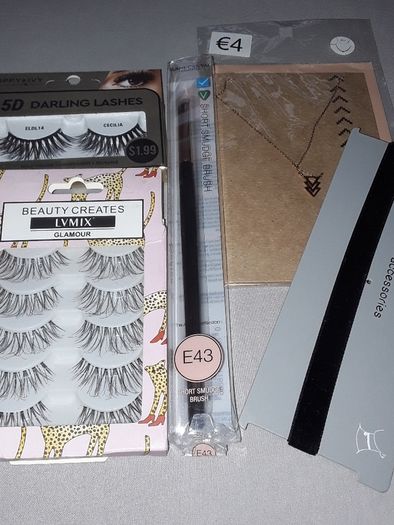 eye lashes