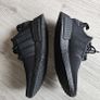 NMD's triple black Image 5