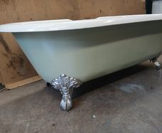 Cast iron bath