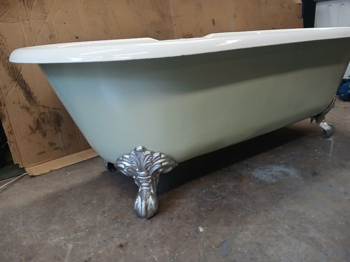 Cast iron bath