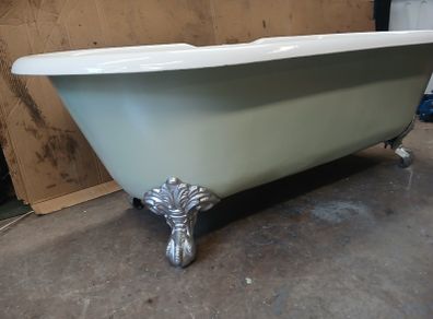 Cast iron bath