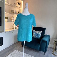 Ladies Green T-shirt from Casamia. Size Medium UK 10 / EU 38
