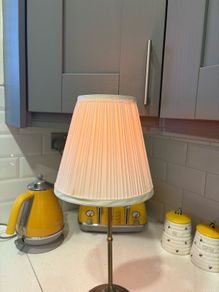 IKEA Lamp with changing colours and remote