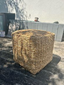 Pouffe (woven)