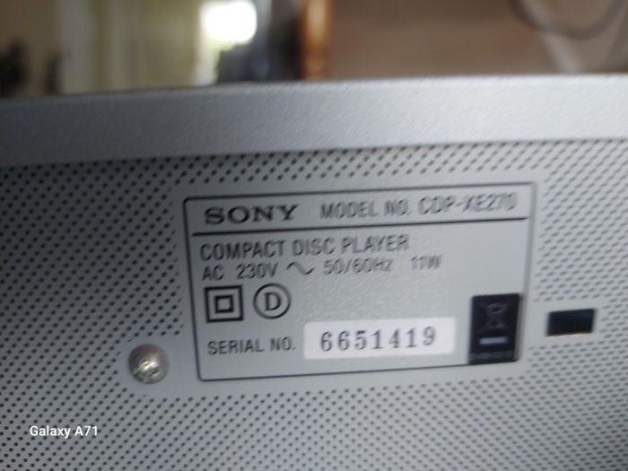 Sony Compact Disc Player, Model CDP-XE270, in excellent condition and working perfect