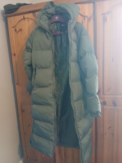 Women's long puffer coat new with tags size 10
