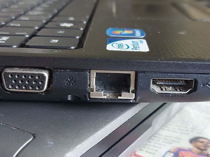 emachines E732 Series 15. inch Laptop, Model ZRDB, Intel Pentium CPU P6200, 2.13GHz, 3GB Ram, 218GB SSD, Windows 7, 64bit, Firefox, Opera, Chrome and VLC