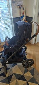 Nuna Mixx Pipa Car Seat & Basinet