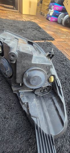 ford fiesta headlight passenger  side.