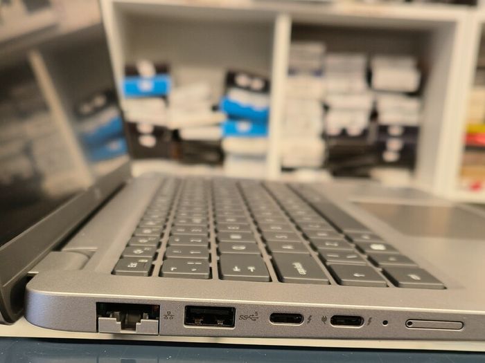 Dell Latitude 5440 14" Intel Core i5-1345U (13th Gen) 16GB 500GB SSD Windows 11 Pro Grey